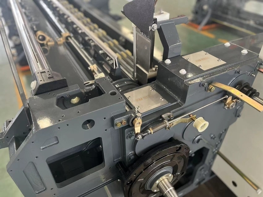 881 reeks Gloednieuw Shuttleless Waterjet Machine Wevend Weefgetouw voor Verkoop