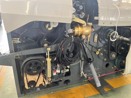 Hoge hoge snelheid - dichtheidswater Jet Weaving Textile Loom met Nok die voor Polyesterstof afwerpen.