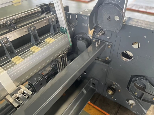 Hoge snelheids Shuttleless Wevende Machine 1.9m Dobby die Lucht Jet Fabric afwerpen