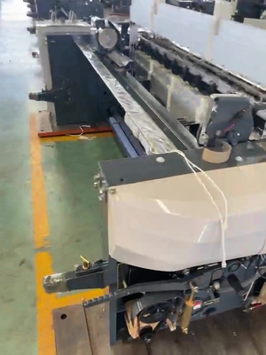 Het weven Machine Nieuwe Voorwaarde 822 Model het Wevende Weefgetouwwater Jet Loom van Polyester Fabric Automatic