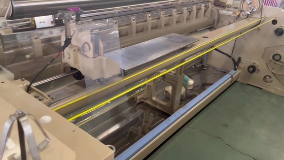 Het zware Garen die van Jet Machine Textile Weaving Fabric van het Keperstofwater 220cm Breedte verdraaien